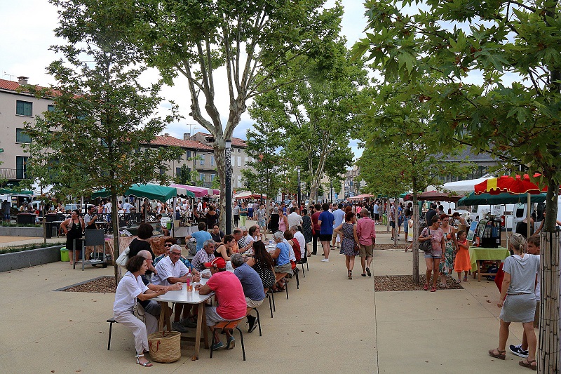 Samstagsmarkt in Castres – Castres · Place Jean-Jaurès