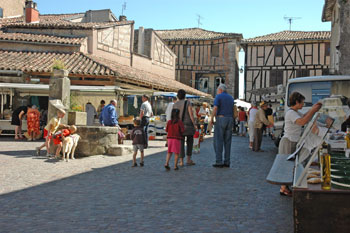 Wochenmarkt in Lautrec – Lautrec