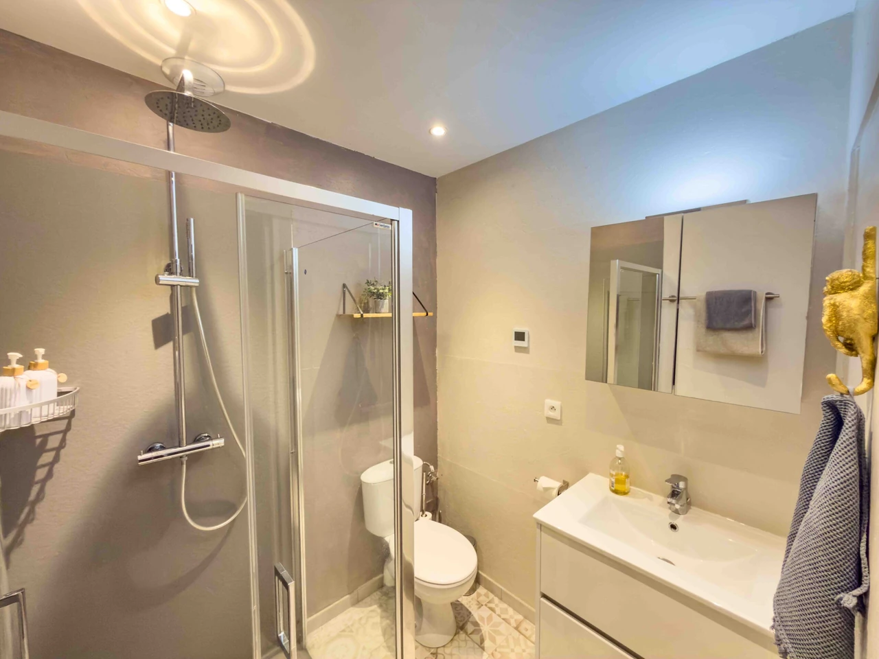 La Terrasse – badkamer met douche