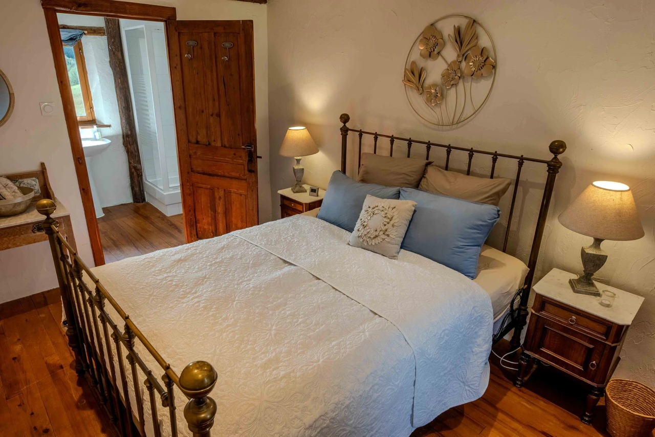 La Grange – Zimmer 1 mit privatem Badezimmer